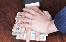 Нидерланды арестовали многомиллионные счета украинских чиновников