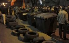 В Одесі сепаратисти всю ніч блокували УСБУ та погрожували підпалити автошини