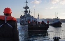 У Севастополі озброєні окупанти захопили український корвет "Хмельницький"