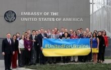 Посольства США в нескольких странах провели флешмобы за единую Украину