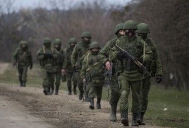 Путінський режим здатен перекинути в Україну свіжих строковиків - Арестович