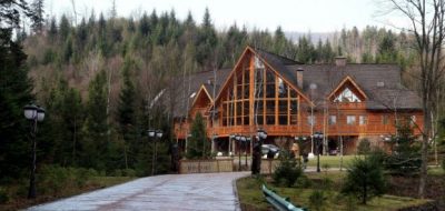 Дом на территории поместья Виктора Медведчука