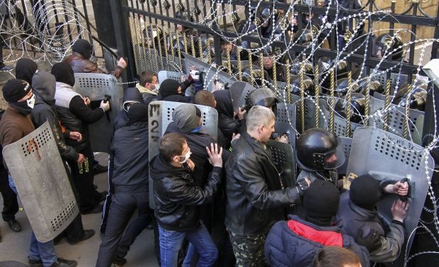 На Востоке Украины продолжаются сепаратистские провокации / REUTERS