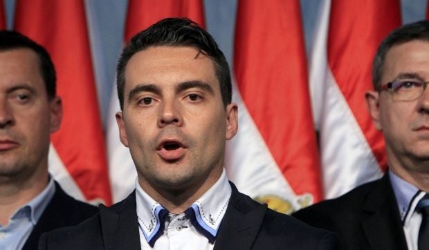 Jobbik” party leader Gábor Vona calls for restricting birthrate for Gypsies / REUTERS