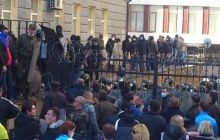 Смотрите онлайн-трансляцию штурма Донецкой ОГА сепаратистами