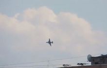 На военном аэродроме под Краматорском началась стрельба, в воздухе летает штурмовик