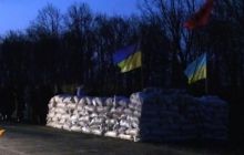 На въездах в Сумы строят блокпосты
