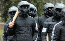 Неизвестные в масках и с битами разгромили кафе в Одессе