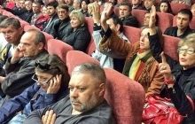 У Луганську обрали "народного губернатора" та вирішили провести два референдуми - російський журналіст