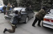 В Луганске экстремисты захватили телецентр и прокуратуру, штурмуют УМВД (онлайн трансляция)