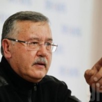 В Одессе закидали яйцами Гриценко и побили его соратников (видео)