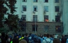 В Одесі під час пожежі в Будинку профспілок загинули 38 людей, 8 із них вистрибнули з вікон
