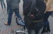 Пророссийские активисты захватили офис ИСД в Донецке - воруют офисные стулья и шампанское (фото)