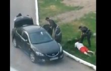 В Луганске боевики похитили человека среди дня на улице