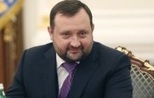 Экс-главу НБУ Арбузова охраняли 73 охранника и собаки