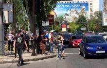 Міліція "не помітила", як автомобілі учасників акції "За мирний Донбас!" розбивали камінням