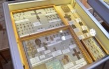 На Хортице открылась единственная в Украине выставка нательных крестов