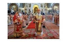 Митрополит Онуфрий огласил поздравительный адрес Патриарху Кириллу от членов Священного Синода РПЦ