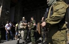У Донецьку сепаратисти покинули резиденцію Ахметова, залишивши озброєну охорону