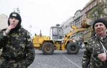 «Правый сектор» обещает завтра начать демонтаж палаток и баррикад на Майдане