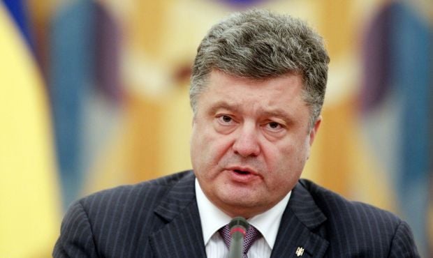 http://images.unian.net/photos/2014_06/1403079476-5137-poroshenko-petr.jpg