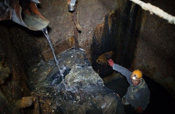 В коллекторе сточных вод погибли четыре человека - ГСЧС В коллекторе сточных вод погибли четыре человека - ГСЧС