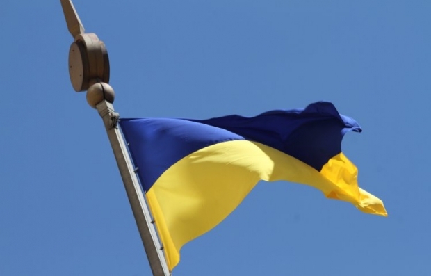 Над Славянском поднят флаг Украины, силовики возобновляют жизнь города / Фото УНИАН