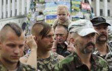 На Майдане вводят "сухой закон" и требуют от Кабмина отчет за первые 100 дней работы