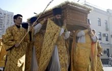У Бєлгороді відбулося перенесення мощей священномученика Никодима, єпископа Бєлгородського
