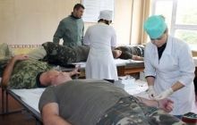 У центрі "Десна" відбувся день донора: військові здали майже 30 літрів крові