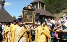 Близько 70 тисяч віруючих вшановували Великорецьку ікону святителя Миколи Чудотворця
