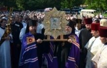 Хресний хід за мир в Україні: 5 тисяч віруючих пройшли з Почаївською іконою Богородиці в Кіровограді