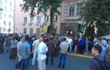Заступник глави МВС пообіцяв передати міністру Авакову вимоги громадян, які пікетують ДПСУ