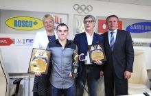 Гимнаст Верняев получил награду лучшего спортсмена мая в Украине