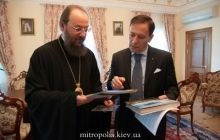 Інформаційна війна проти УПЦ загрожує внутрішній безпеці та стабільності в країні - митрополит Антоній