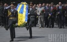 Те, кто разжигает войну против Украины, предали павших в борьбе с фашизмом - Яценюк