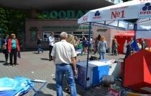В Киеве активисты из-за продажи пива напротив зоопарка разгромили торговую палатку - СМИ