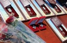 Порошенко отметил 207 военнослужащих высокими государственными наградами