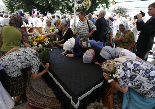 Погребение Митрополита Владимира: люди верят, что Блаженнейший станет небесным молитвенником и покровителем (фоторепортаж) 