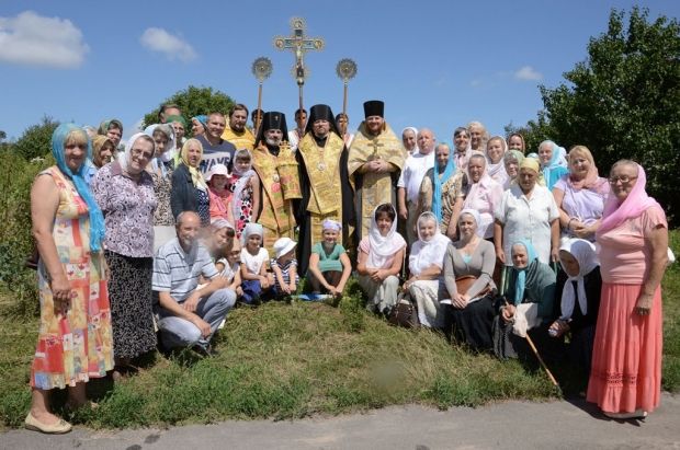 Під Києвом відбувся хресний хід з іконою Божої Матері «Призри на смирення» Під Києвом відбувся хресний хід з іконою Божої Матері «Призри на смирення»
