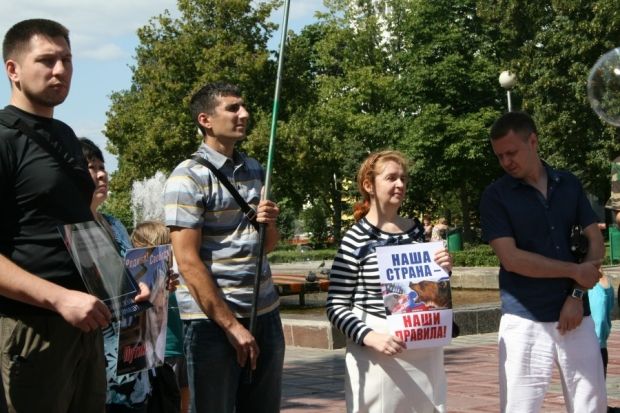 Так виглядають люди, що підтримують тероризм, у Росії Так виглядають люди, що підтримують тероризм, у Росії