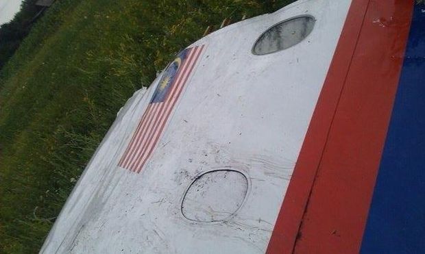 Обломки сбитого терррористами авиалайнера / twitter.com/euromaidan