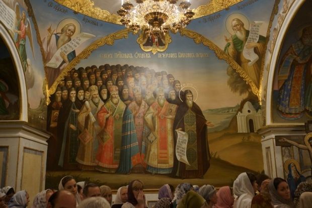Торжества в честь преподобного Антония Печерского: многолюдный крестный ход и тихая радость (фоторепортаж)