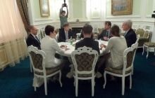 В Киеве проходят переговоры Яценюка с Бильдтом
