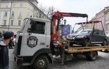 Власти хотят вернуть в Киев эвакуаторы