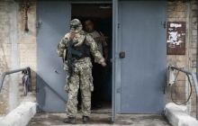Terrorists seize department of State Treasury in Luhansk