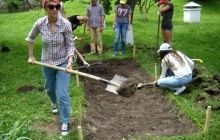 В Митрополичьем саду Киево-Печерского заповедника работают археологи