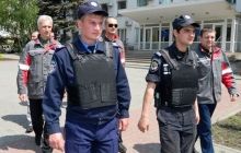 Мэр Мариуполя поручил охранять помещения волонтерских организаций