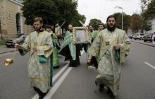 Торжества в честь преподобного Антония Печерского: многолюдный крестный ход и тихая радость (фоторепортаж)