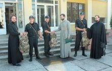 Священики Львівської єпархії УПЦ передали бронежилети військовим Нацгвардії України